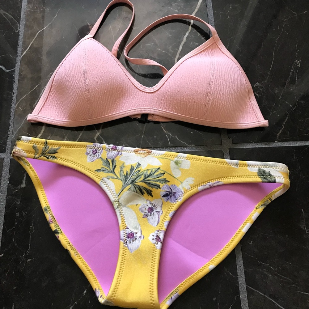 Triangle bikini - Picture 2 of 5